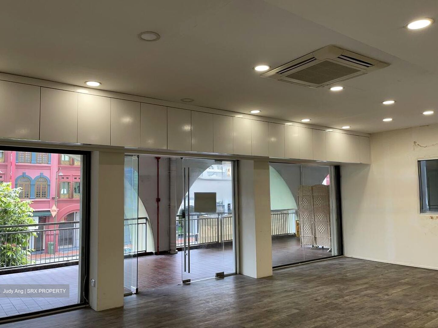 South Bridge Road (D1), Retail #485368701